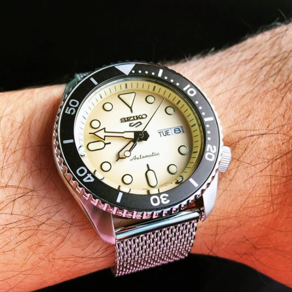 Seiko 5 Sports SRPD67K1