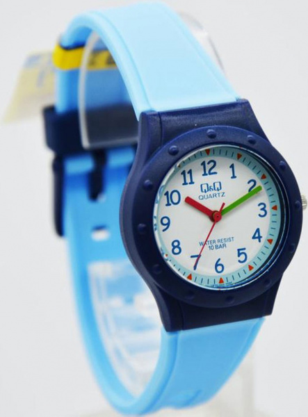 Q&Q Casual VR75-003