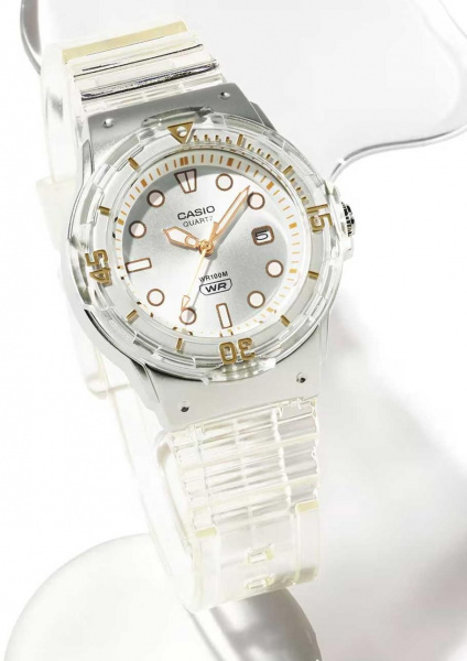 Casio Collection LRW-200HS-7E