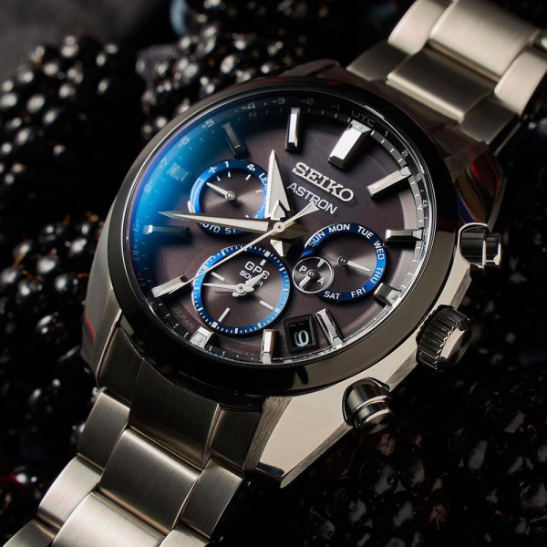 Seiko Astron SSH053J1