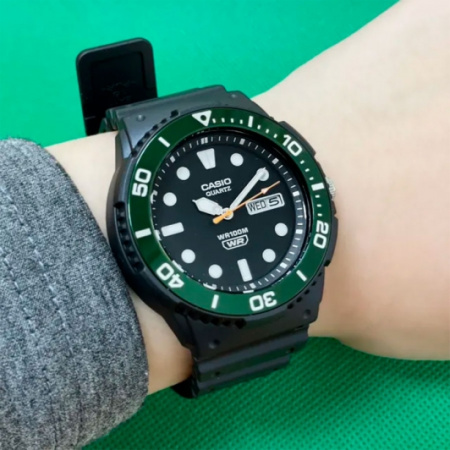 Casio Collection MRW-230H-1E3