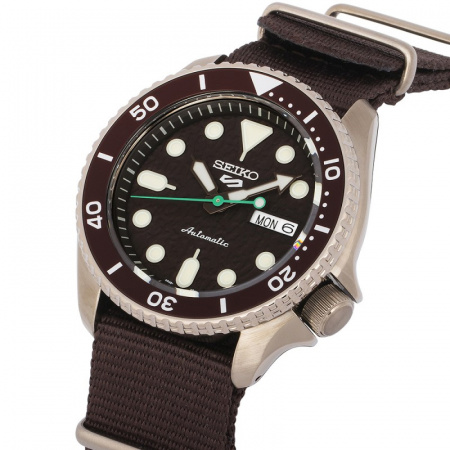 Seiko 5 Sports SRPD85K1