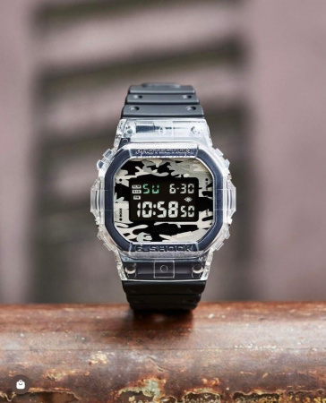 Casio G-Shock DW-5600SKC-1E